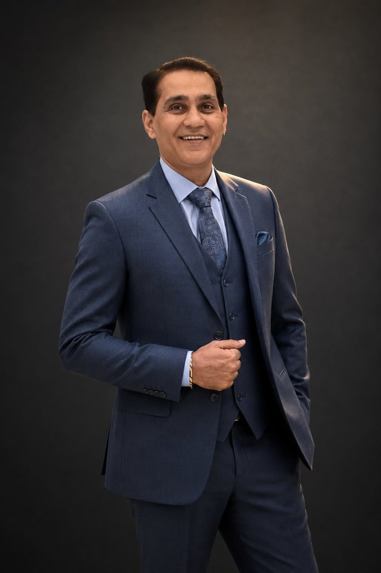 Jignesh Shah, Sponsor